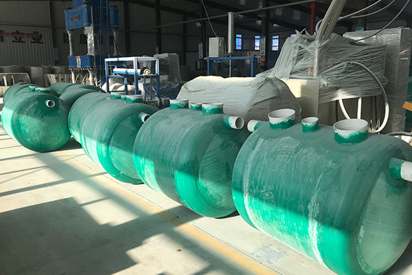 清理玻璃鋼化糞池時(shí)要做好哪些安全措施 清理玻璃鋼化糞池時(shí)要做好哪些安全措施